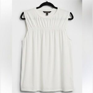 NWT• Banana Republic White Gathered Yoke Tank Top Sleeveless Crepe Knit Large